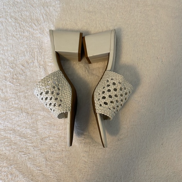 Size 6 - Picture 3 of 3